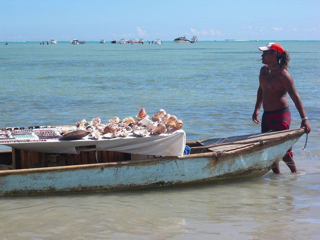 Ile-aux-benitiers-boats